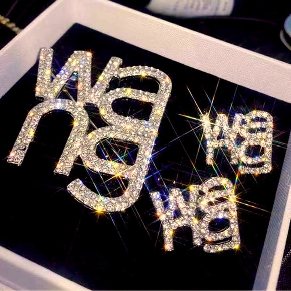 Vera Wang Jewelry - Alexander Wang bling! Prettiest jewelry set